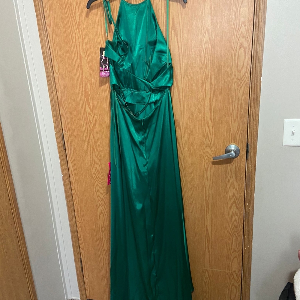 Dress - Picture 4 of 5